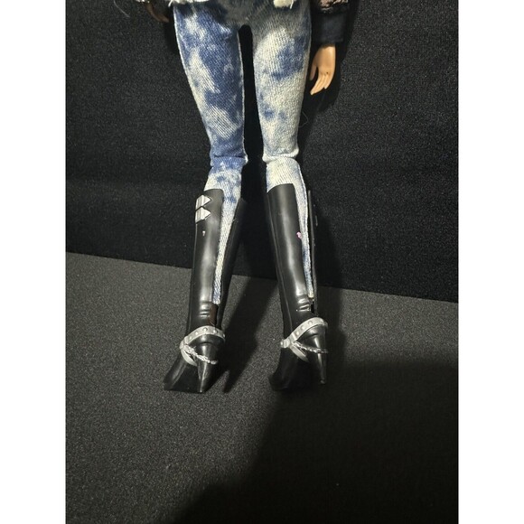 MGA Moxie Teenz Melrose doll original outfit Fashion Doll - Picture 7 of 10